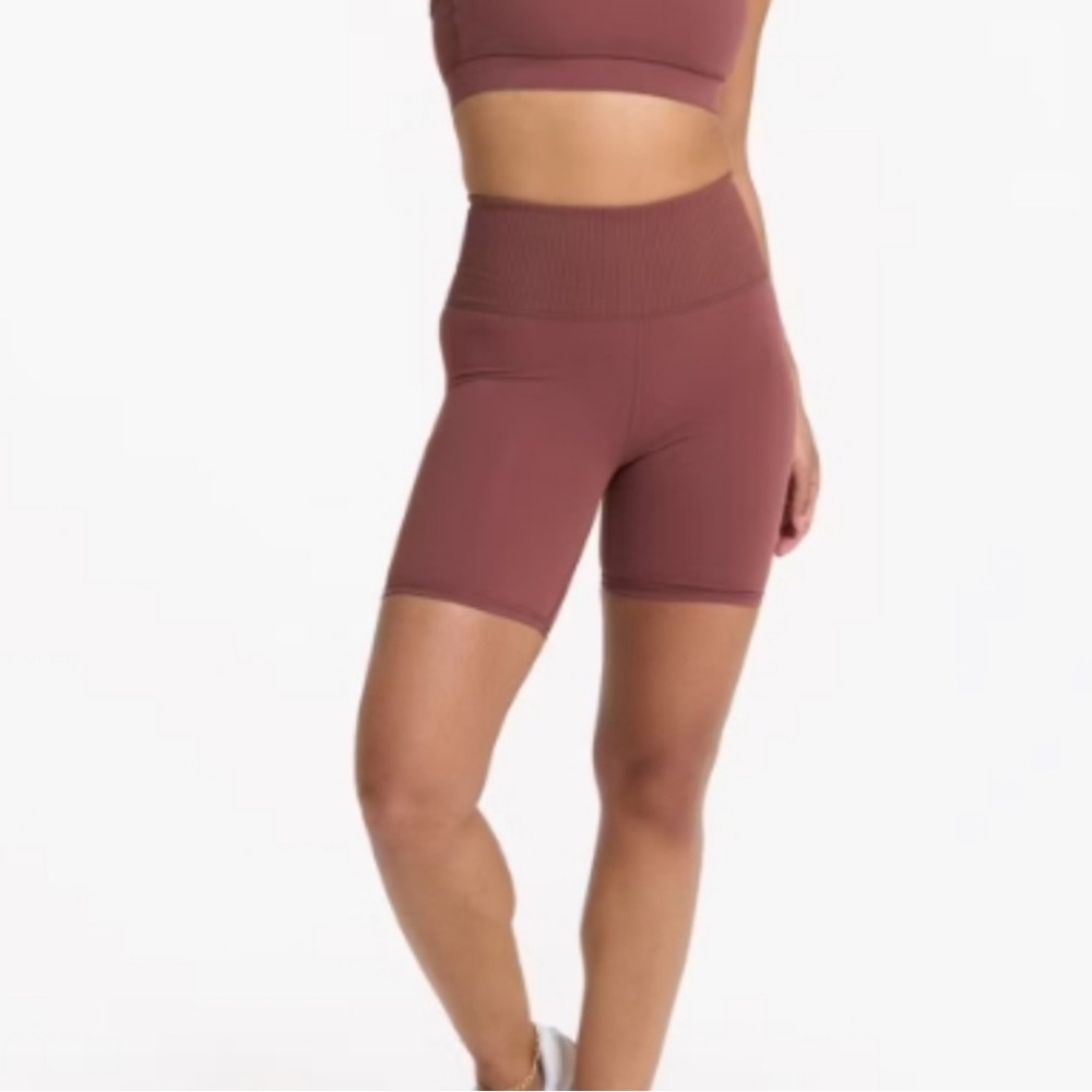 Vuori Ribbed High-Waist Bike Shorts in Mauve